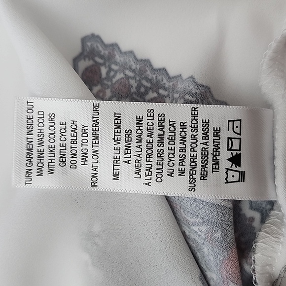 Ricki's Size XL White Shirt Resplendent with Red and Black Design  Size XL - Picture 9 of 11